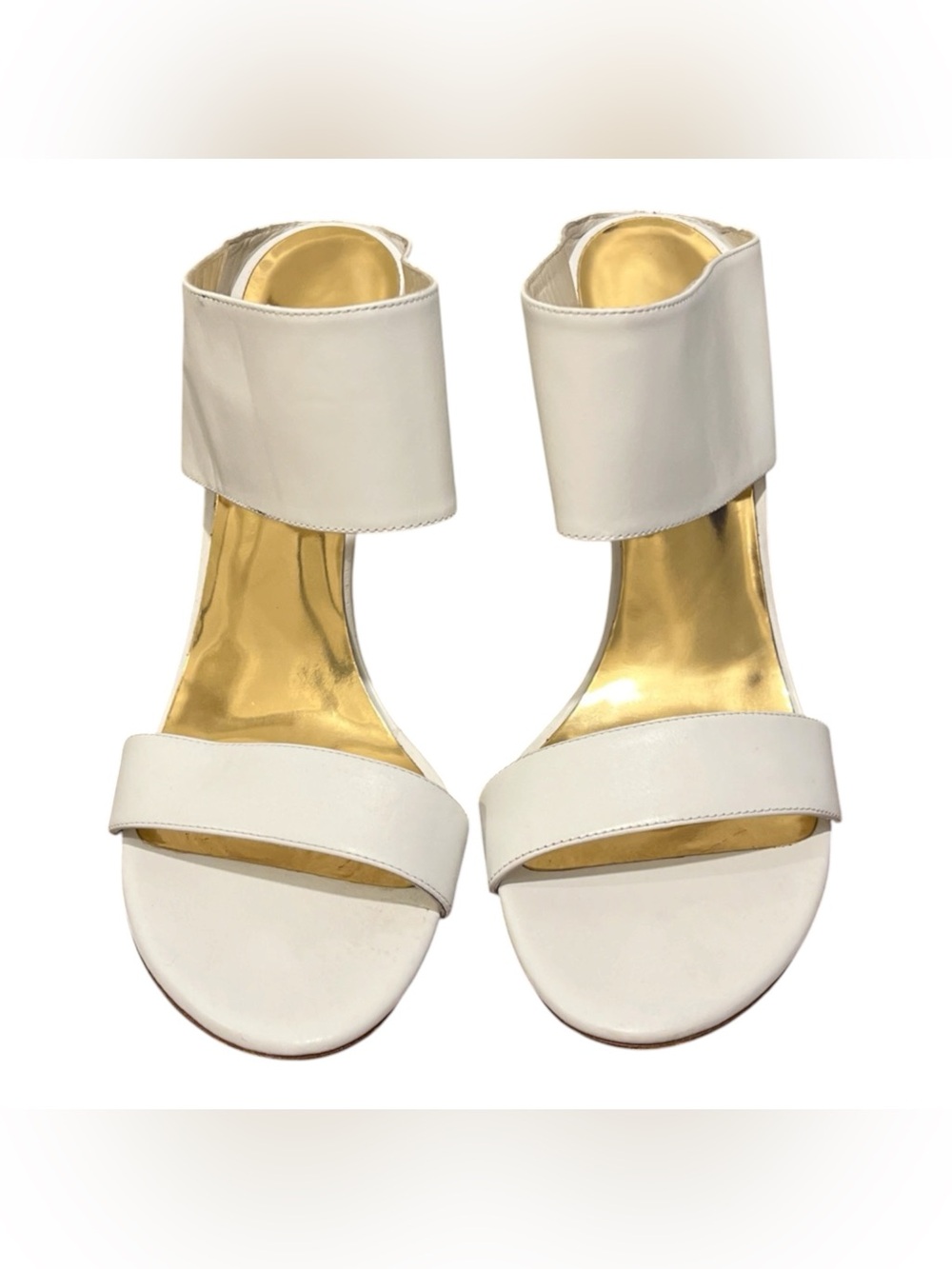 Stuart Weitzman White Mules Sandals with Gold Insole Sz 9M